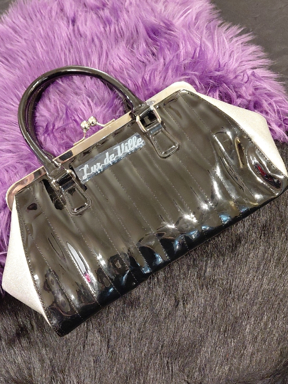 LUX DE VILLE Black Patent Frame-Top Handbag